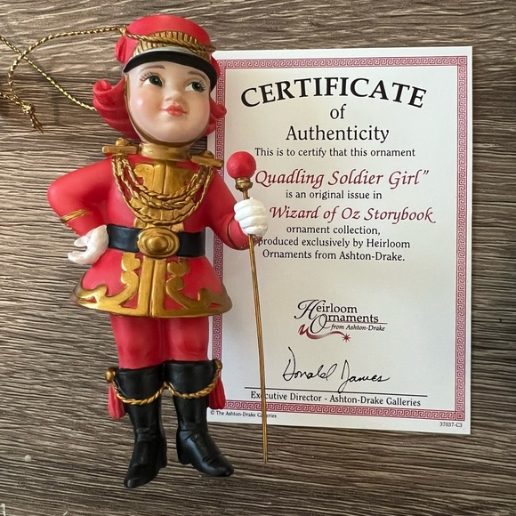 Set of 6 “The Wizard of Oz Storybook” Ornaments - Picture 7 of 9